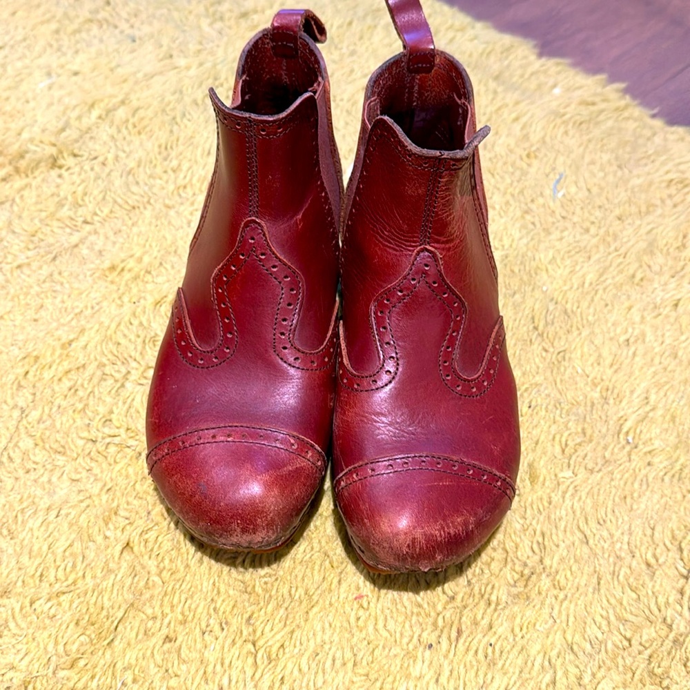 Swedish Hasbeens Toffel Women’s burgundy Leather Clog Boots Sz 36 (runs big)